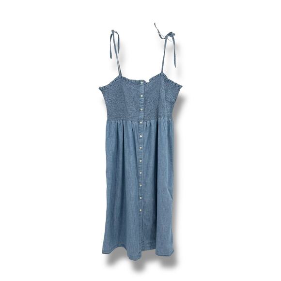 Gap dress size M sleeveless smocked chambray spaghetti strap button front cami - Picture 2 of 8
